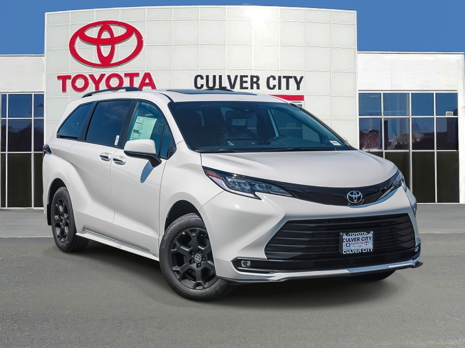 2026 Toyota Sienna  Woodland Edition