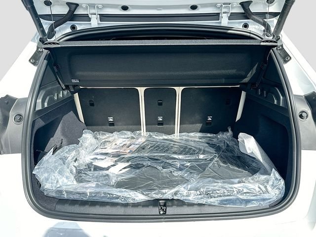 New 2026 White BMW xDrive28i image 21