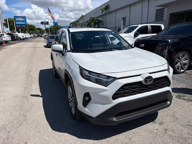 2025 Toyota RAV4 XLE Premium