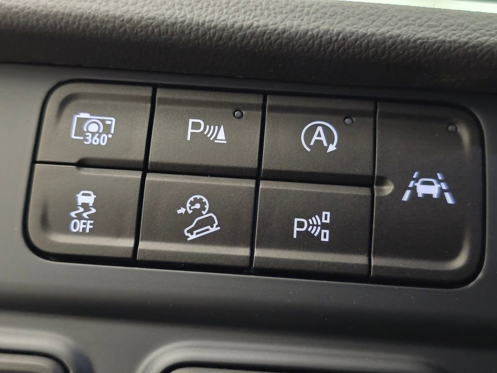 2025 Chevrolet Suburban Z71 - Photo 12