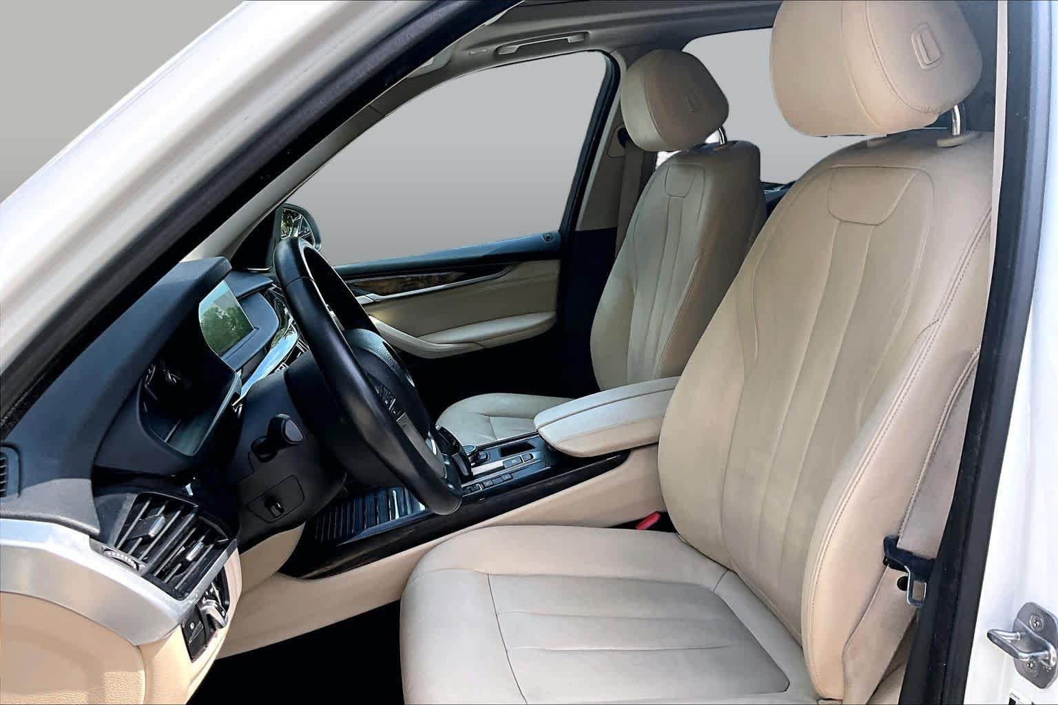 Used 2016 Alpine White BMW xDrive35i image 8