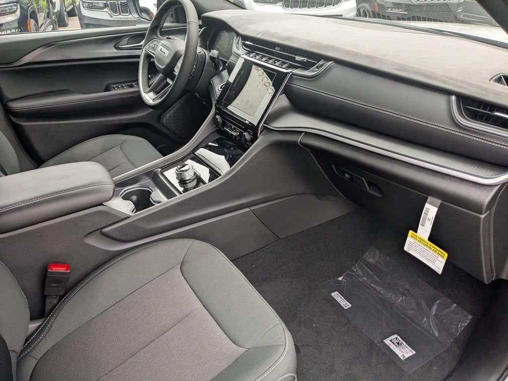 2025 Jeep Grand Cherokee L Laredo - Photo 19