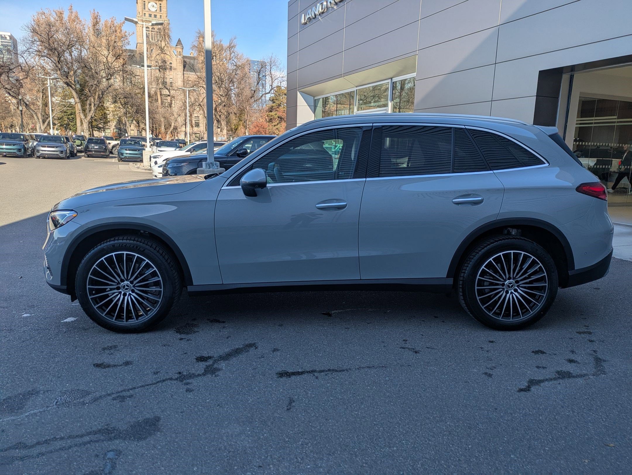 New 2026 MANUFAKTUR Alpine Grey Mercedes-Benz GLC 300 image 24
