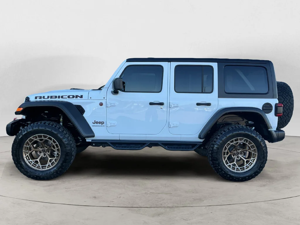 Used 2024 White Jeep Rubicon image 12