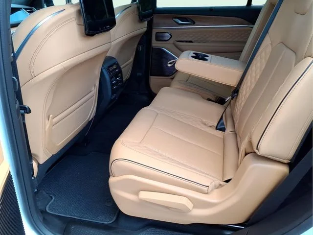 Used 2025 White Jeep Summit image 16