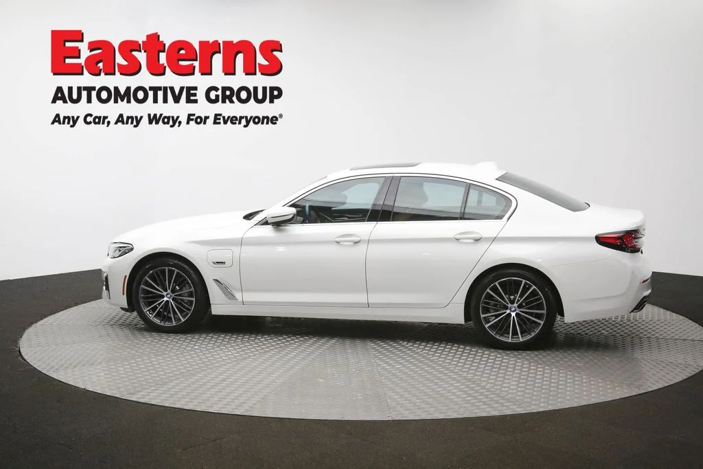 Used 2023 White BMW 530e iPerformance image 65