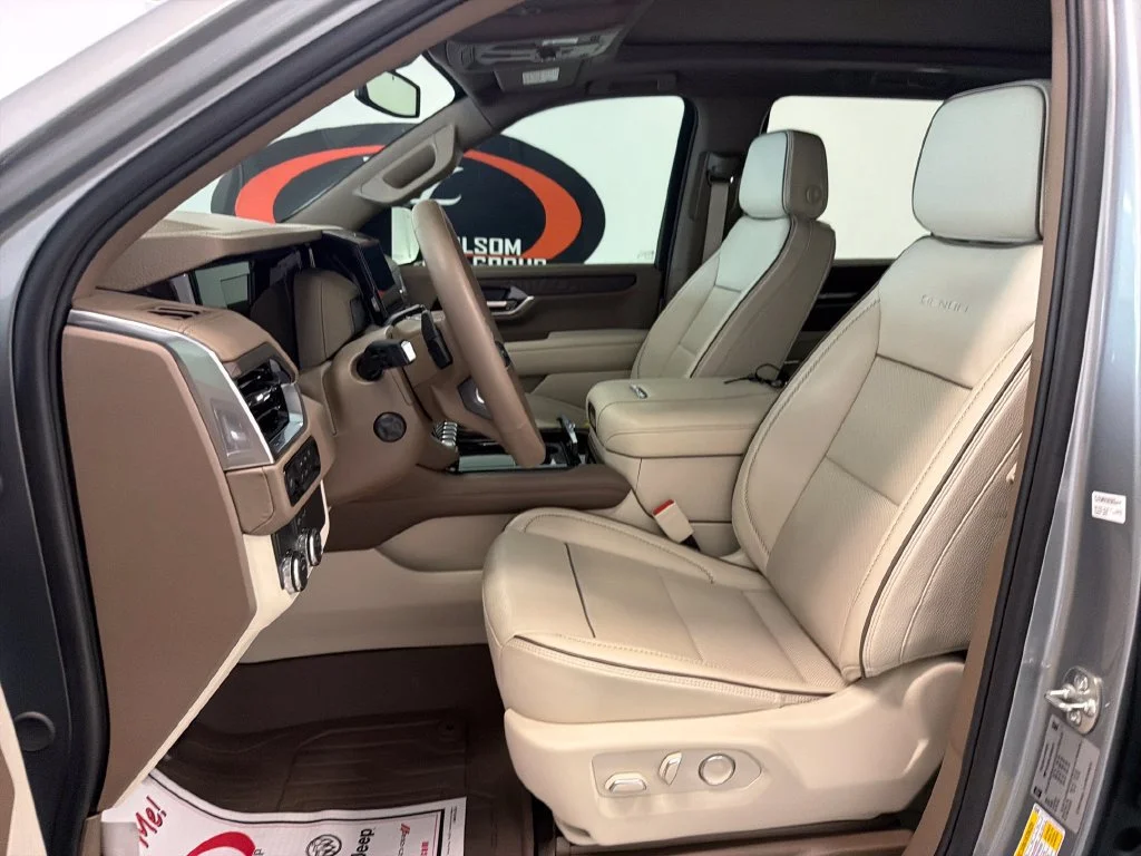 Used 2025 Sterling Metallic GMC Denali image 12