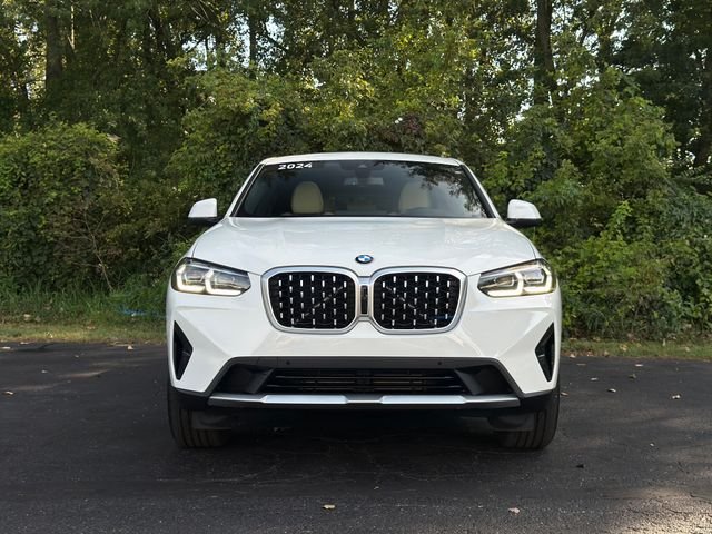 Certified Used 2024 Alpine White BMW xDrive30i image 3