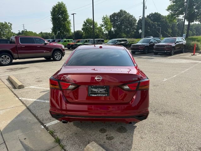 Used 2024 Red Nissan 2.5 SV image 5