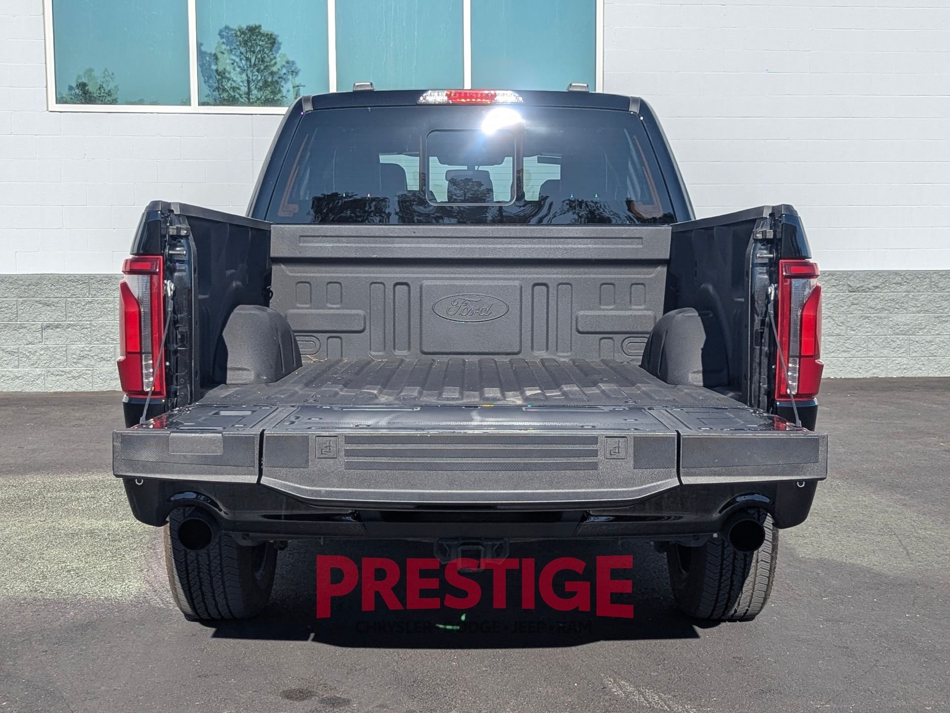 Used 2025 Black Ford Lariat image 11