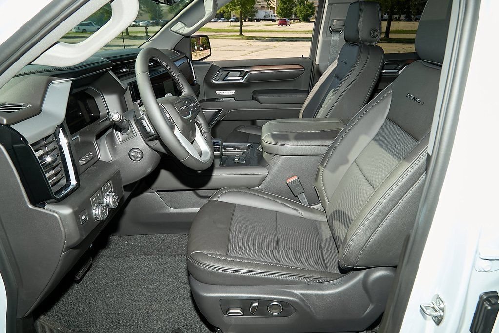 New 2026 Glacier White Tricoat GMC Denali image 39