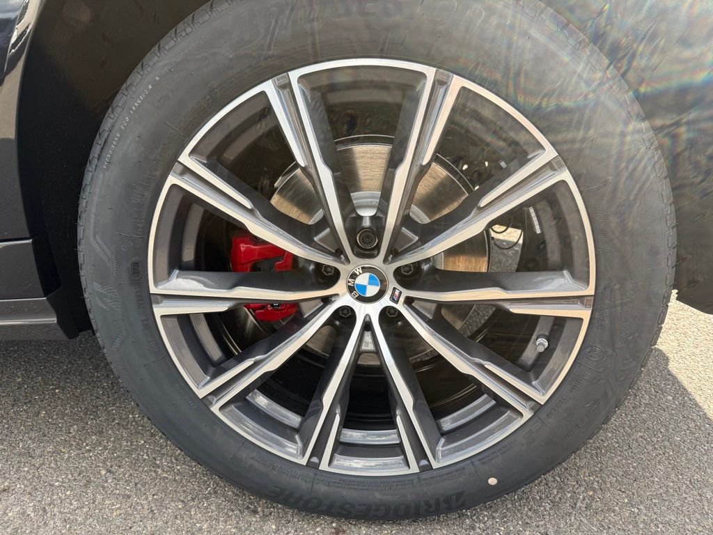 New 2027 Black Sapphire Metallic BMW xDrive40i image 5