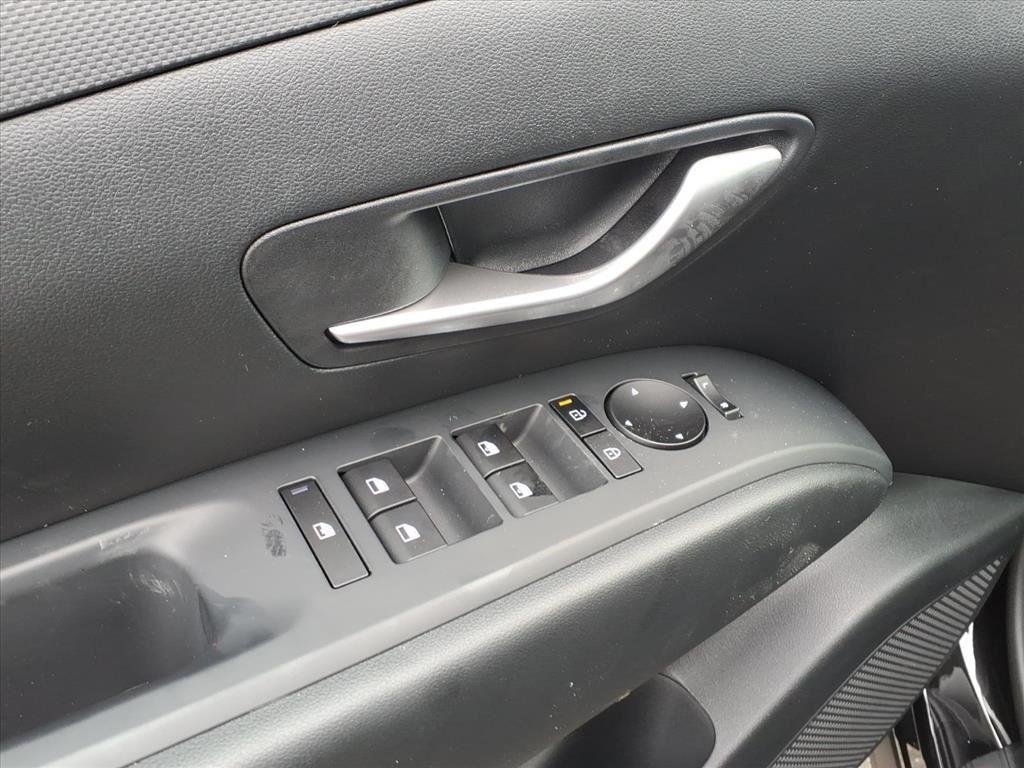 New 2026 Phantom Black Hyundai SEL FWD image 11