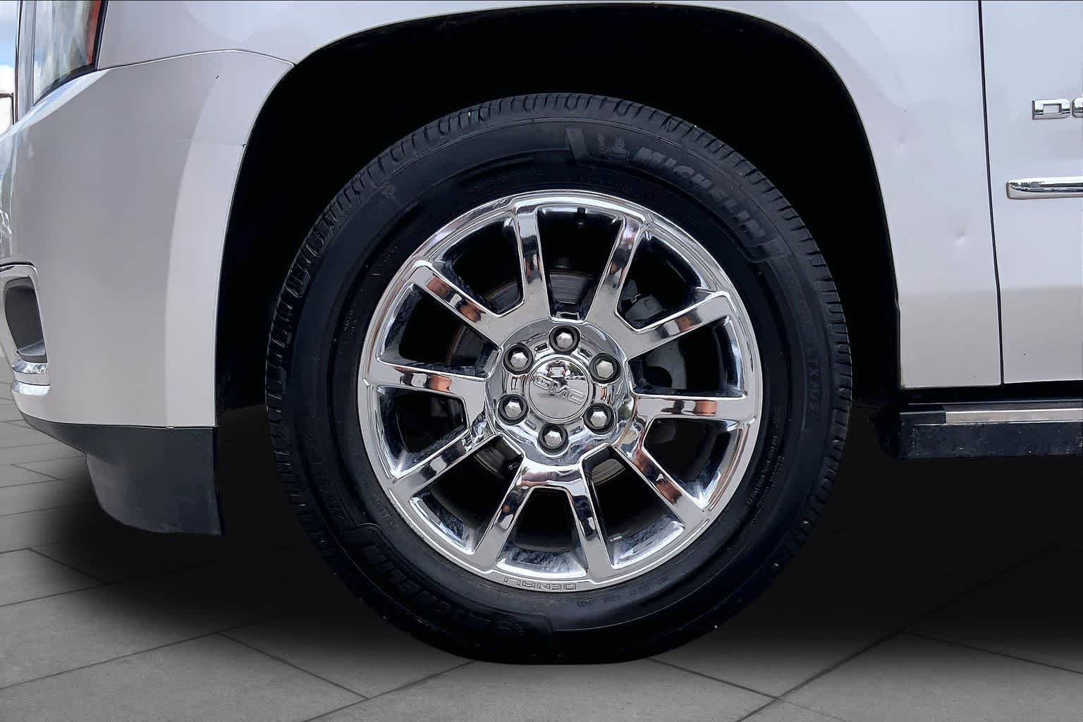 Used 2016 Quicksilver Metallic GMC Denali image 10