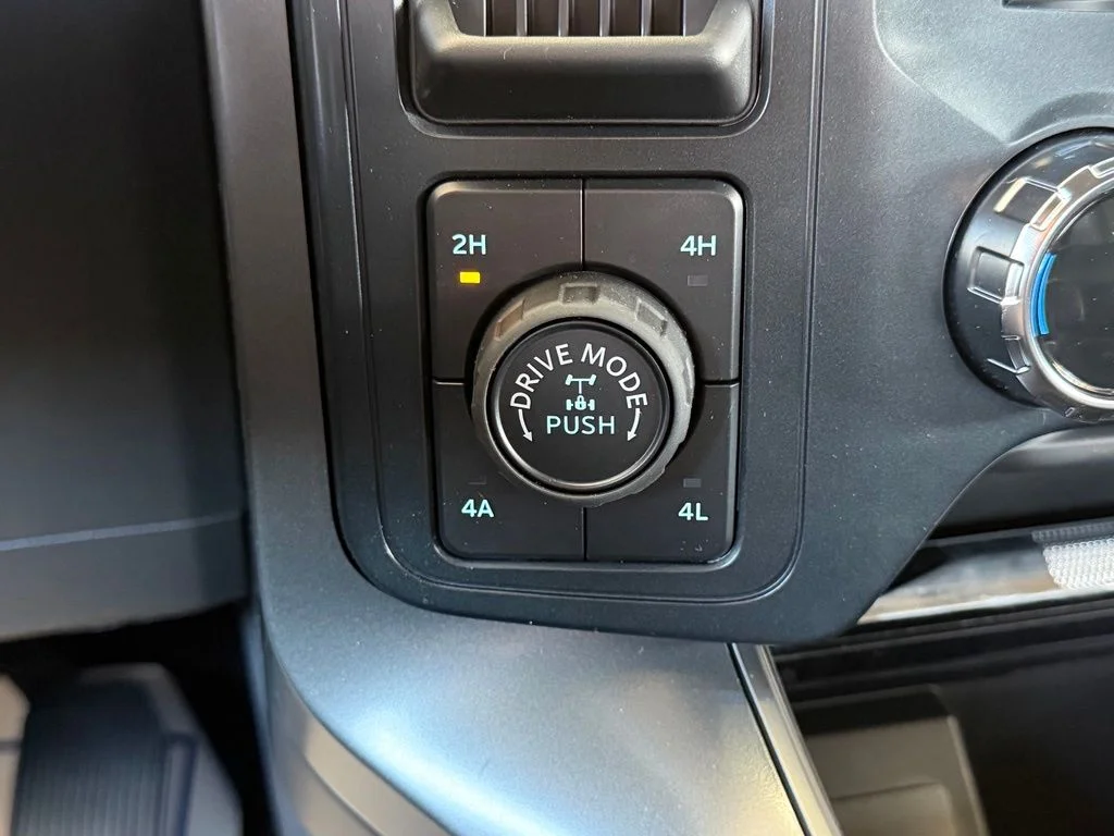 New 2026 Oxford White Ford Lariat® image 30