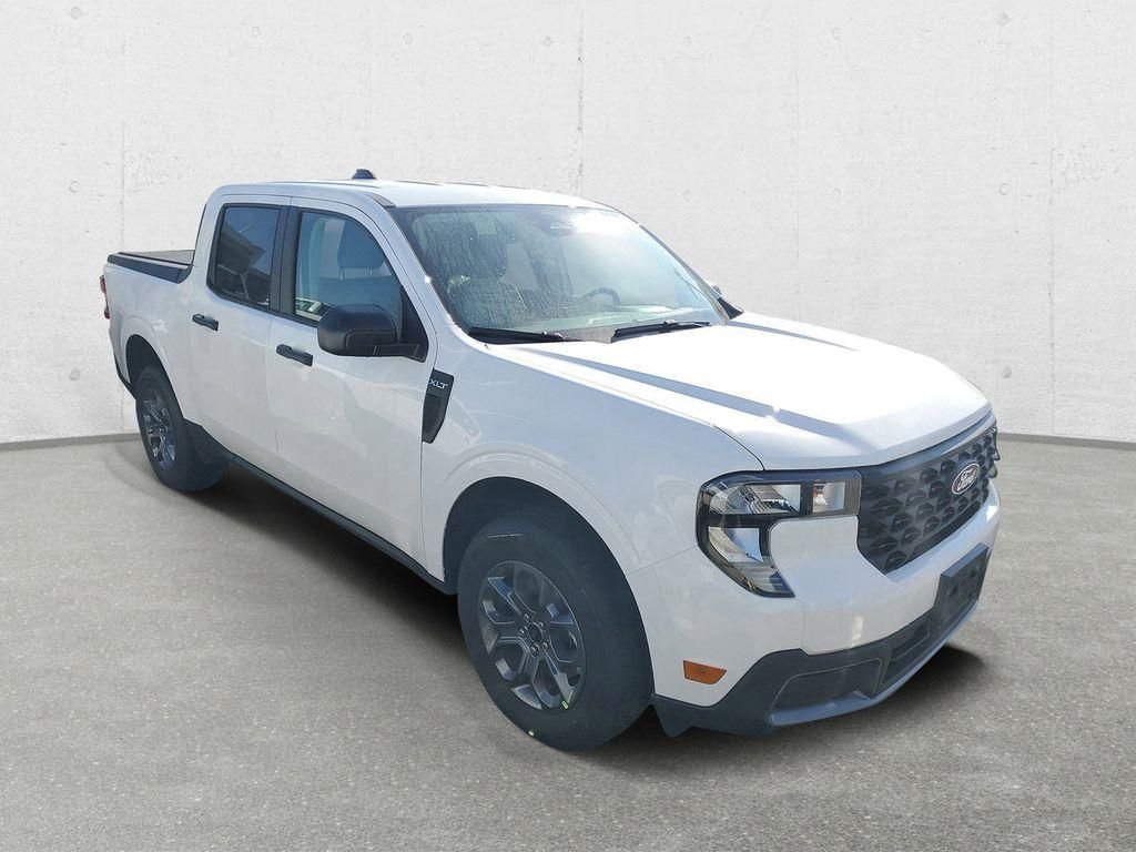 New 2026 Oxford White Ford XLT image 2
