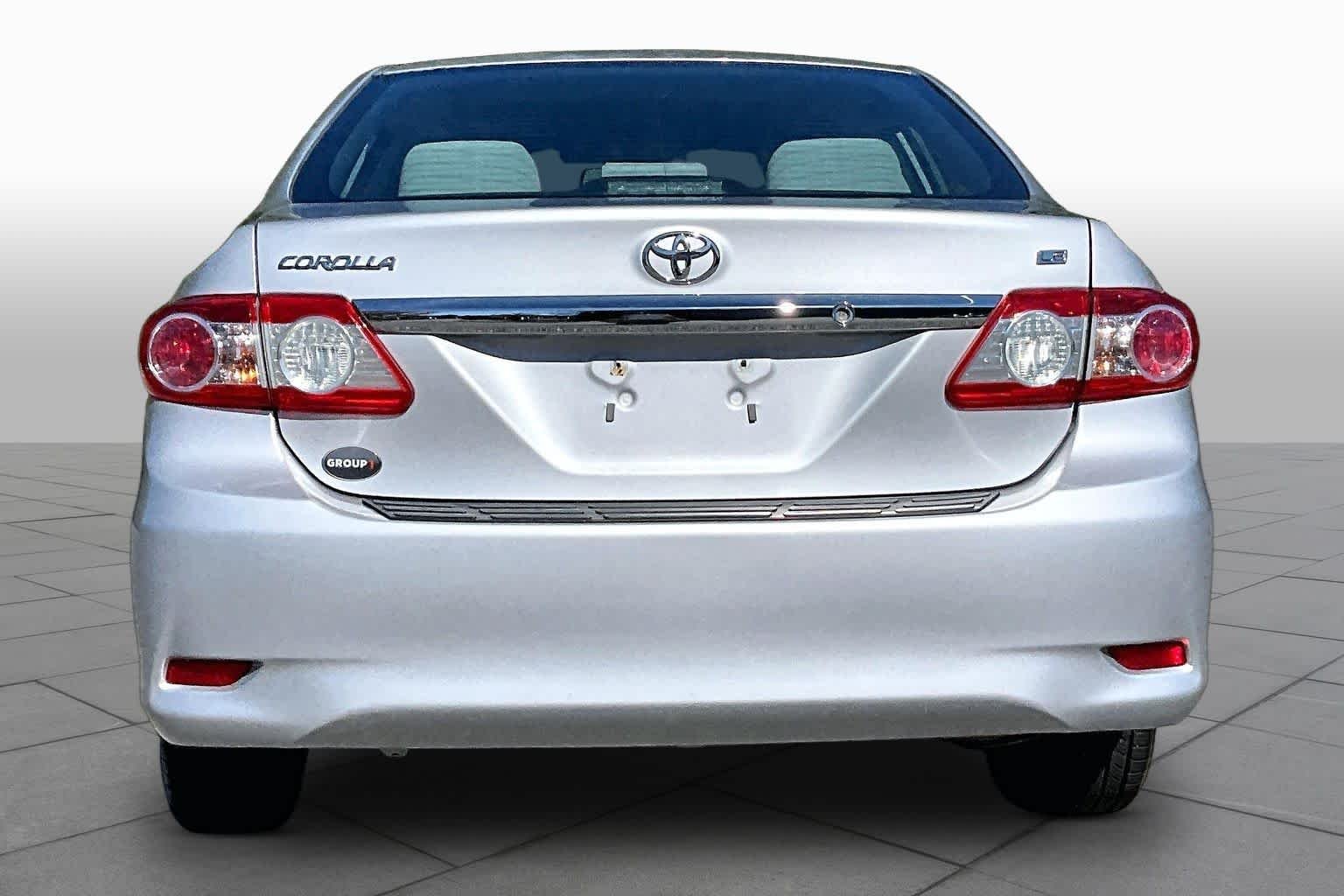 Used 2012 Classic Silver Metallic Toyota LE image 5