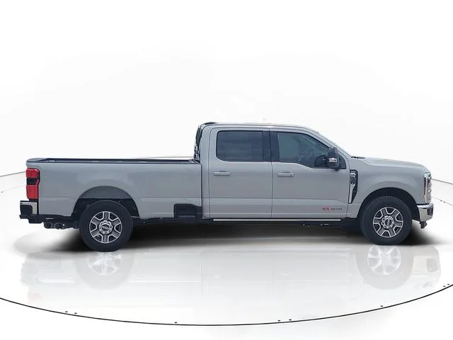 New 2026 Avalanche Ford Lariat image 4