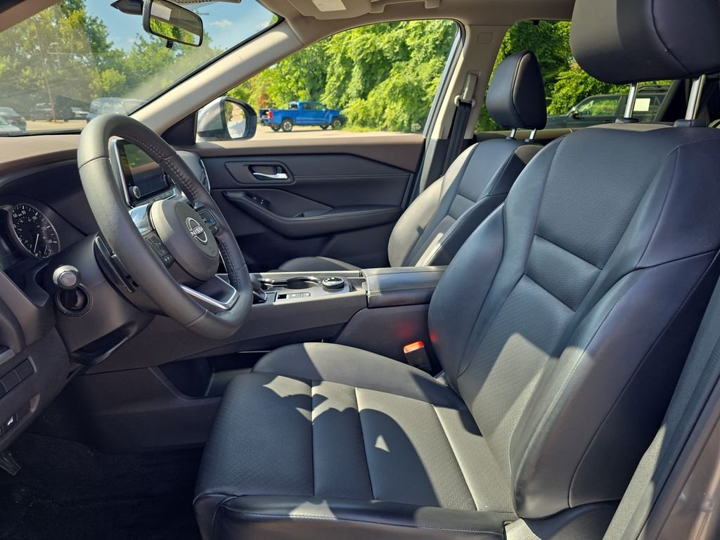 Used 2023 GRAY Nissan SV PREMIUM PKG image 4