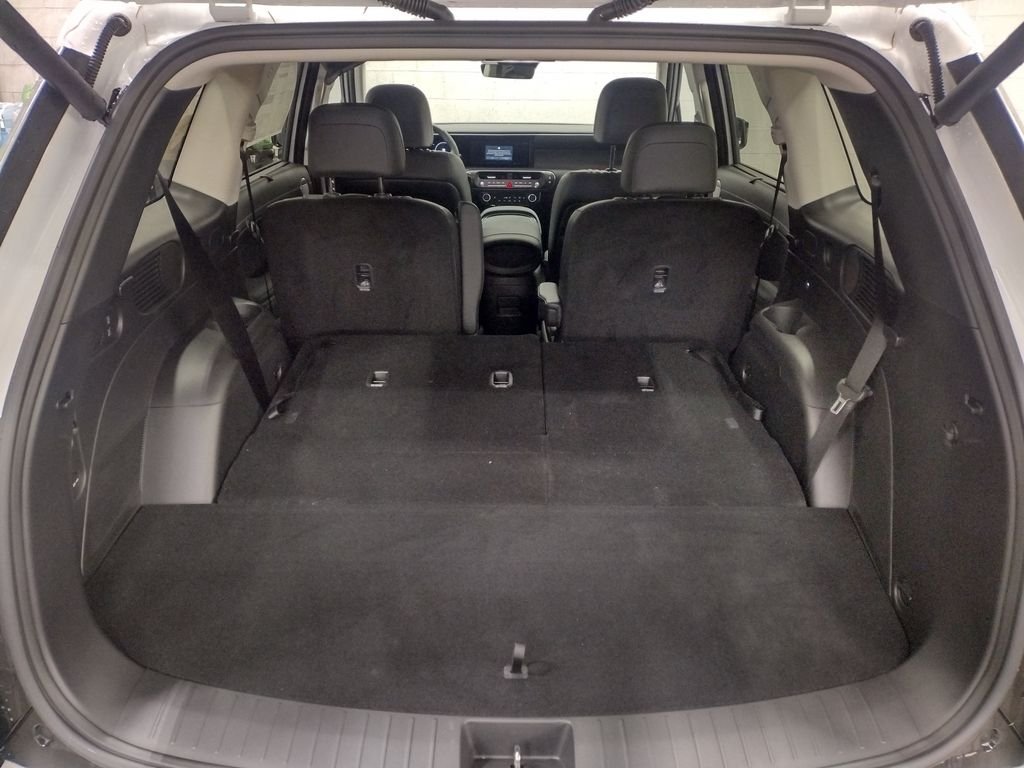 Used 2026 White Hyundai SEL Convenience image 13