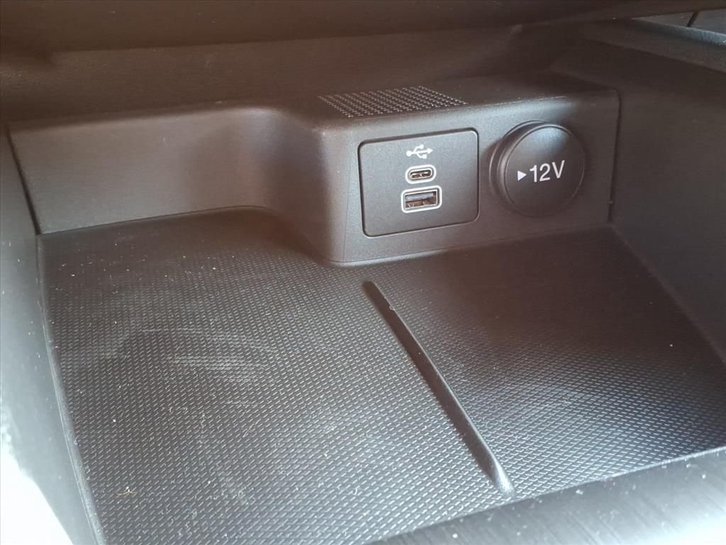 2026 Ford Escape ST-Line - Photo 17