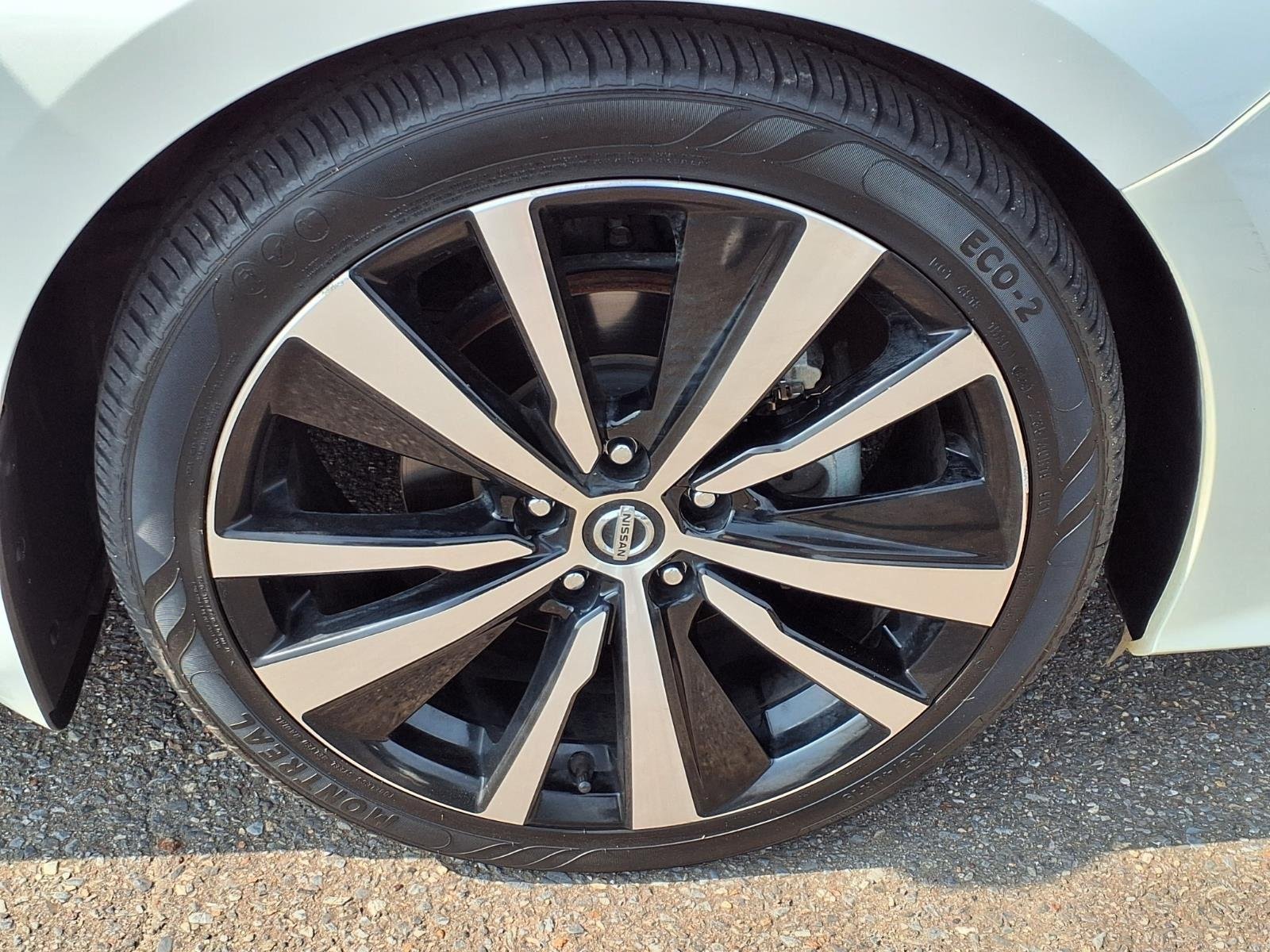 Used 2020 Pearl White Tricoat Nissan 2.0 Platinum image 14
