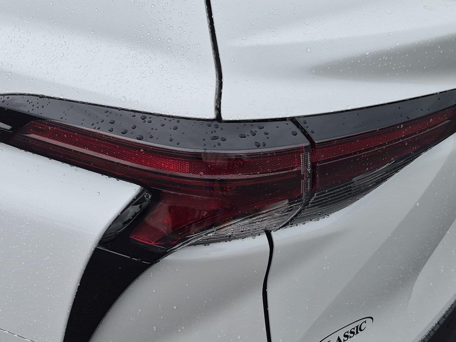 Used 2025 Wind Chill Pearl Toyota XLE image 11