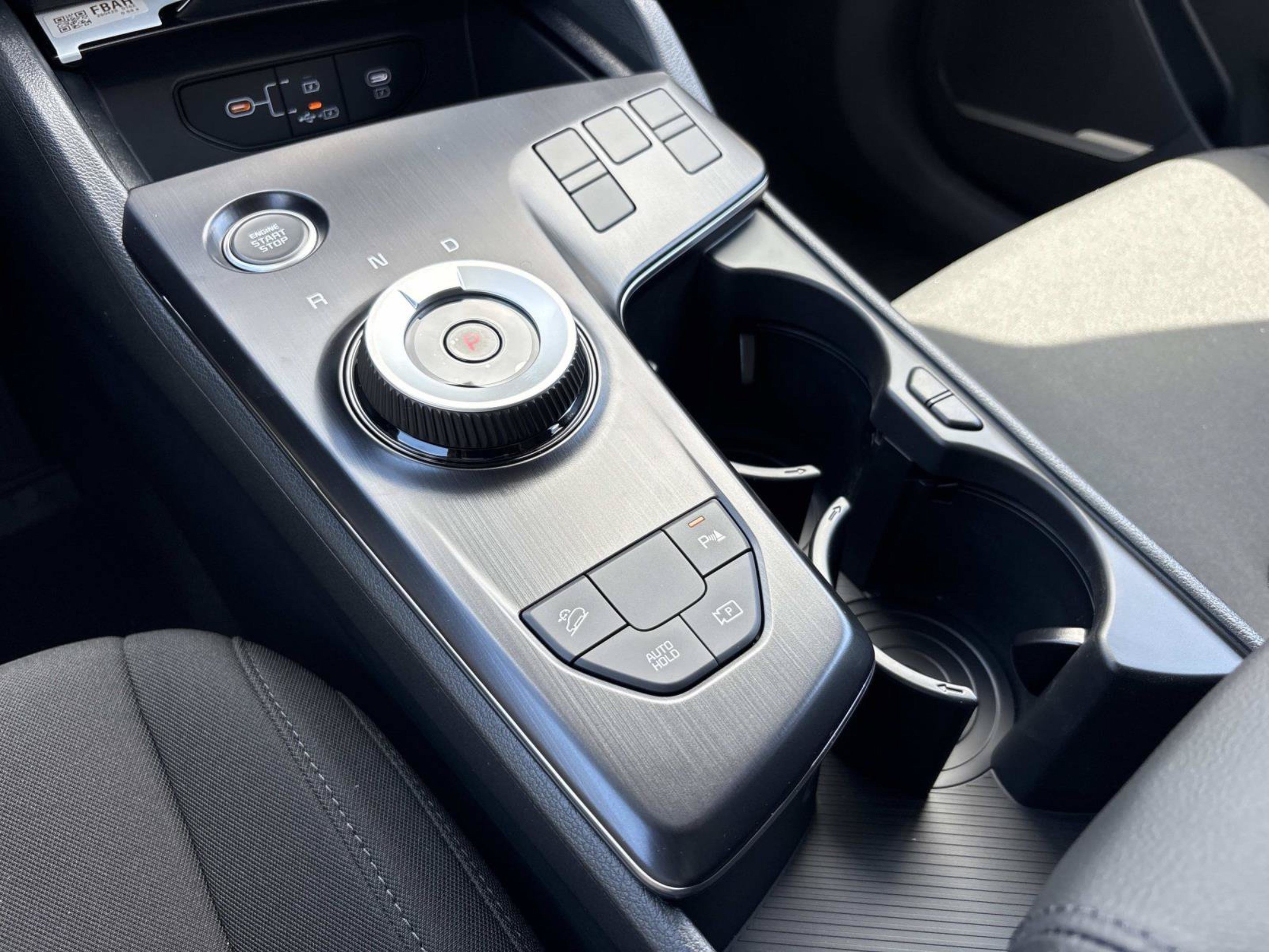New 2027 Snow White Pearl Kia LX image 25