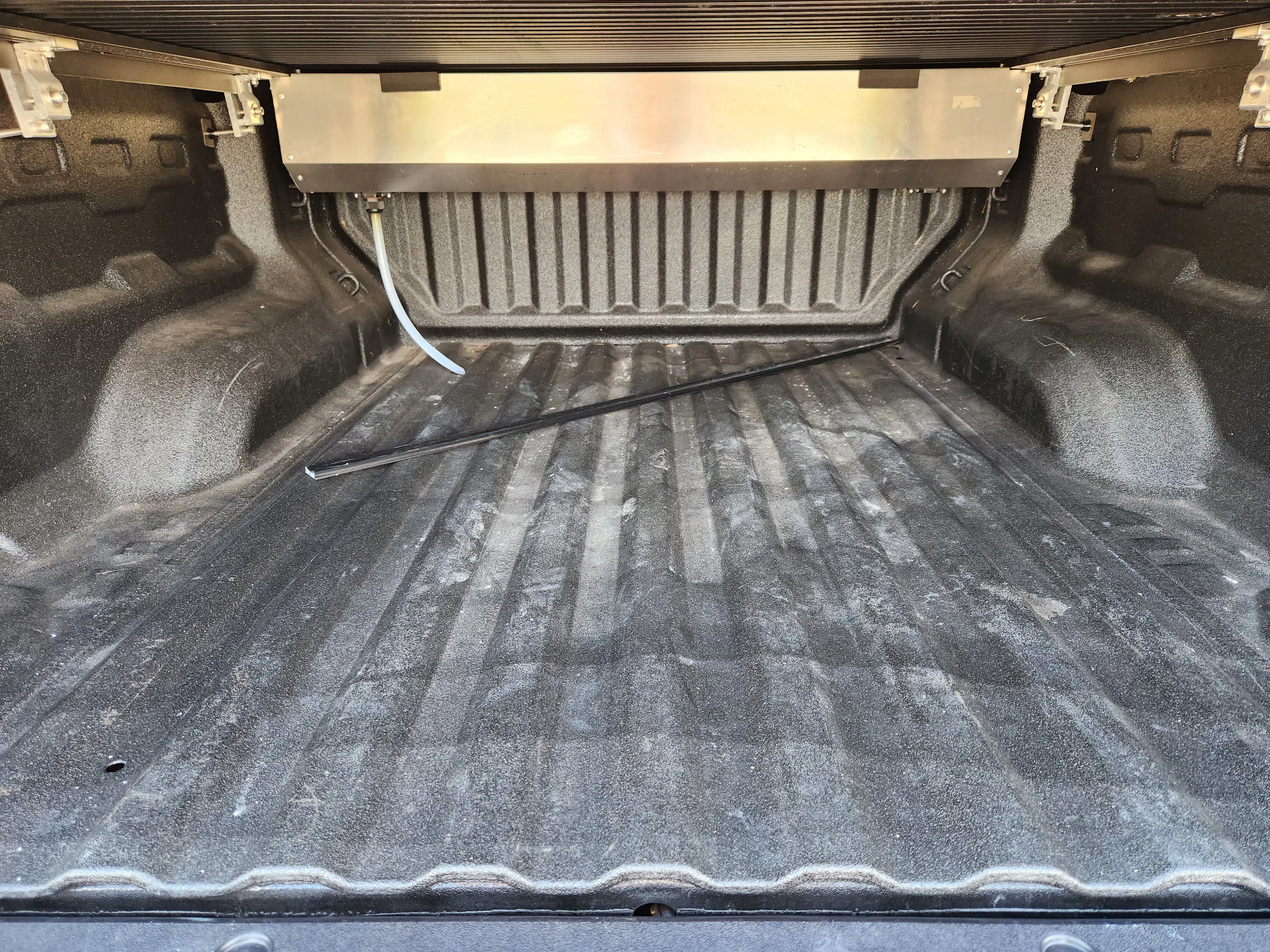 Used 2024 Black Chevrolet Z71 image 32