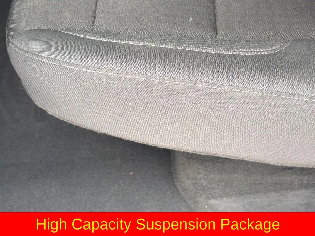 Used 2025 White GMC Elevation image 17