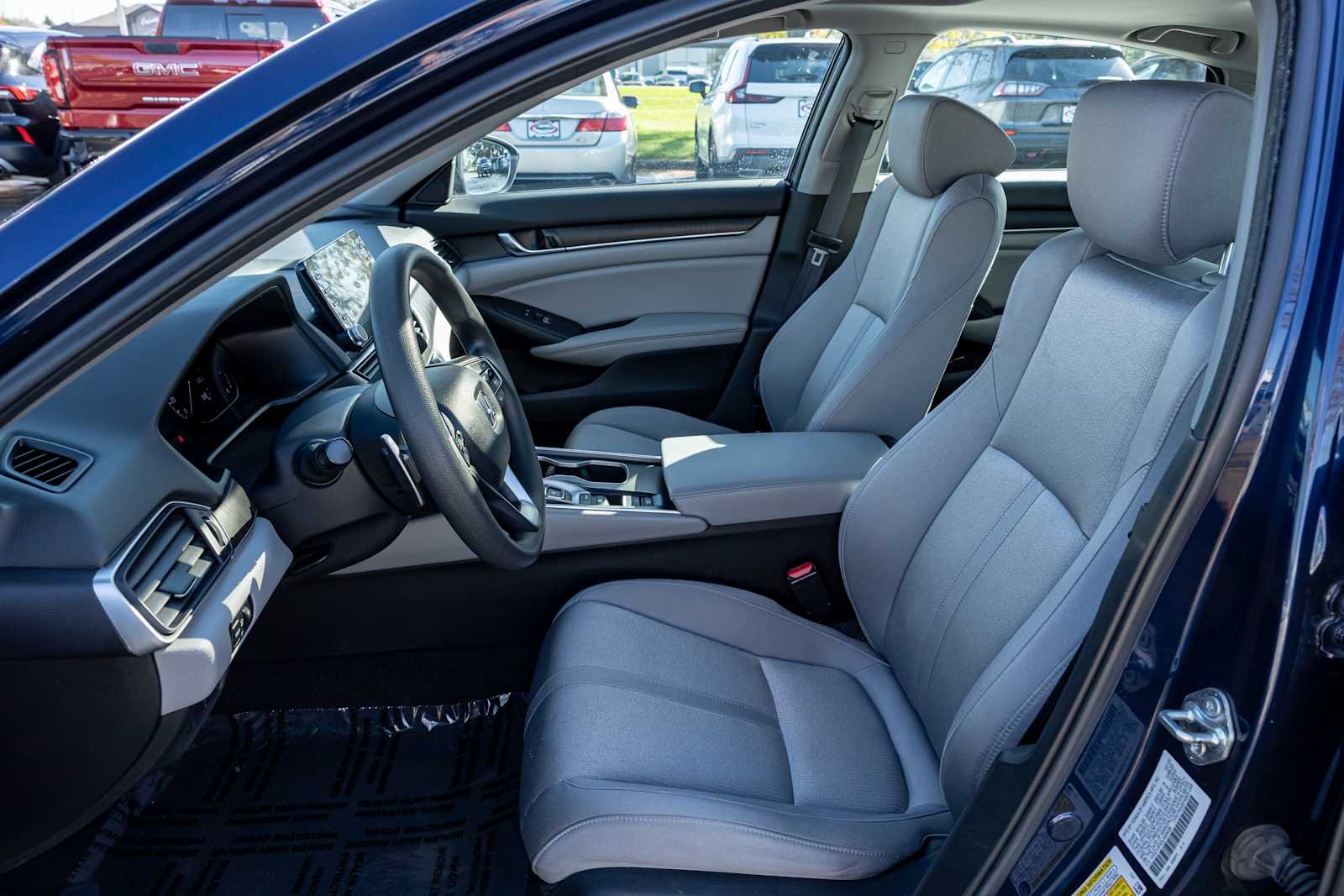Used 2020 Obsidian Blue Pearl Honda EX image 28