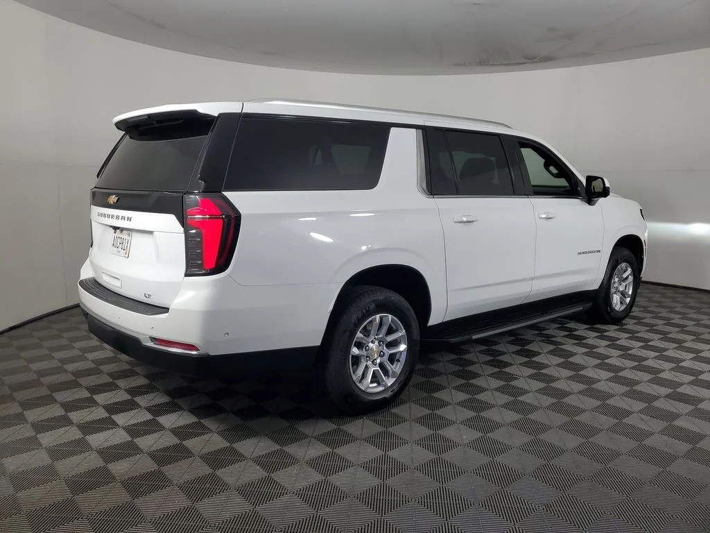 Used 2025 White Chevrolet LT image 4