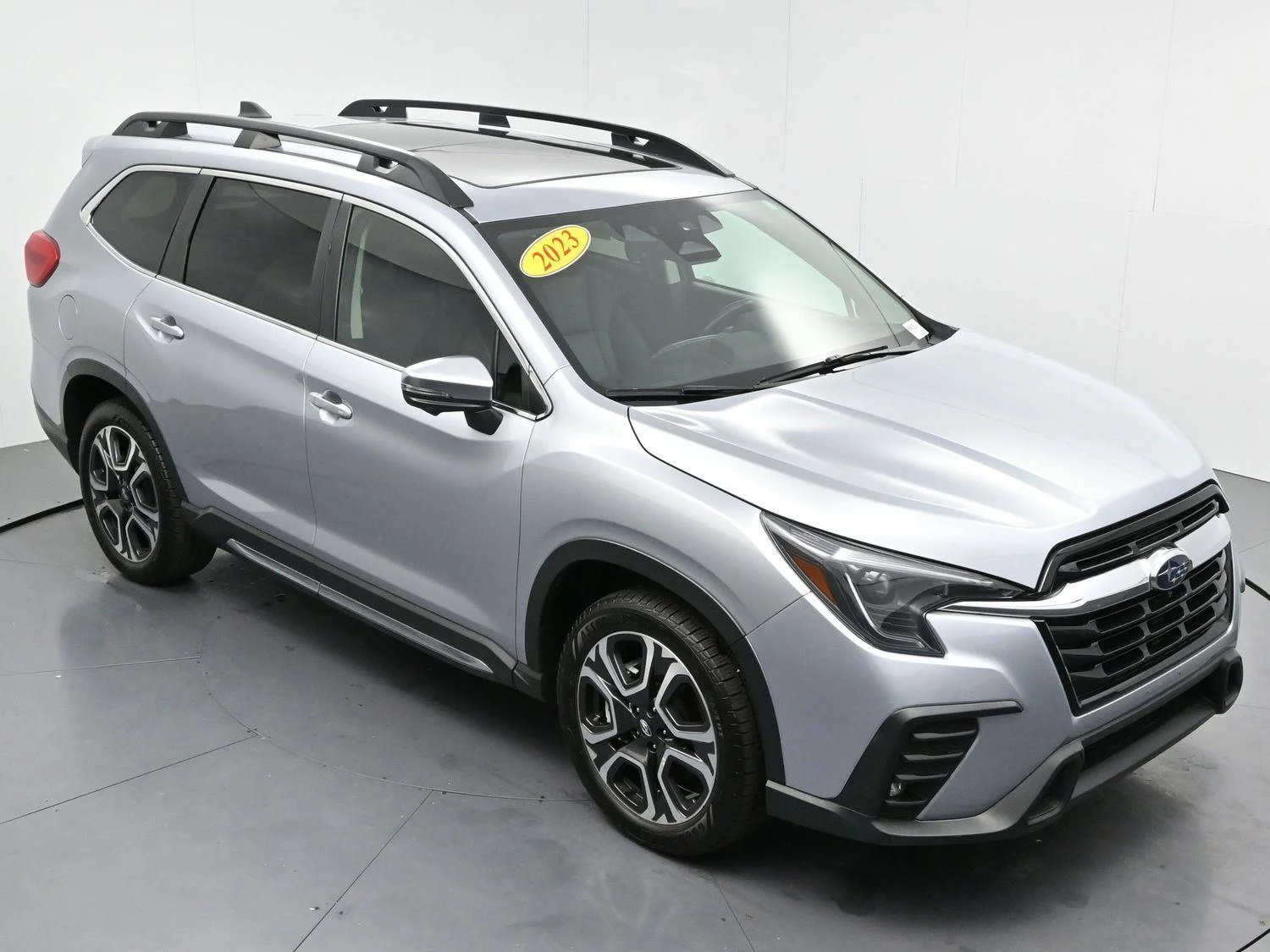 Used 2023 Ice Silver Metallic Subaru Limited image 40