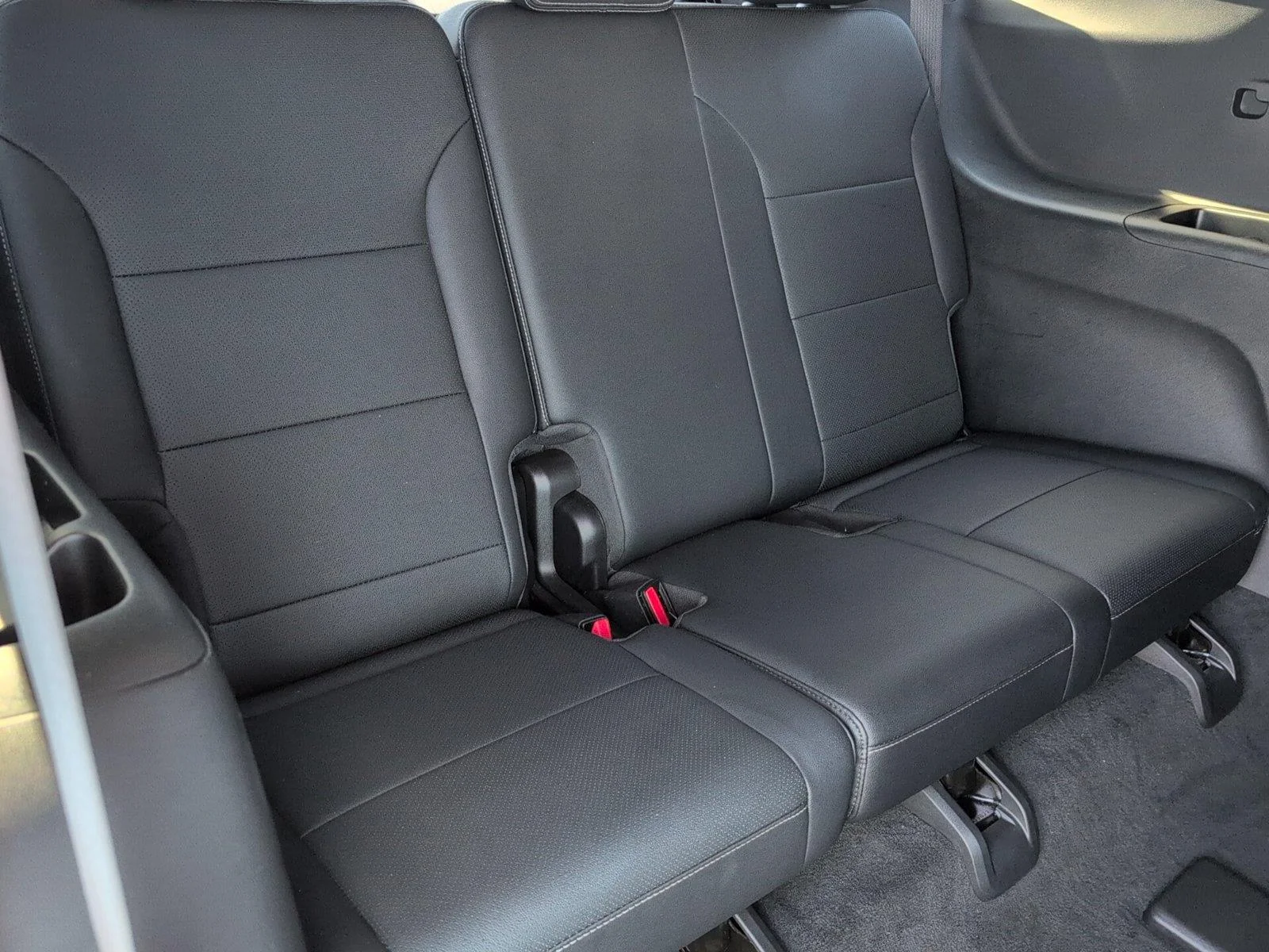 Used 2025 Sterling Gray Metallic Chevrolet LT image 38