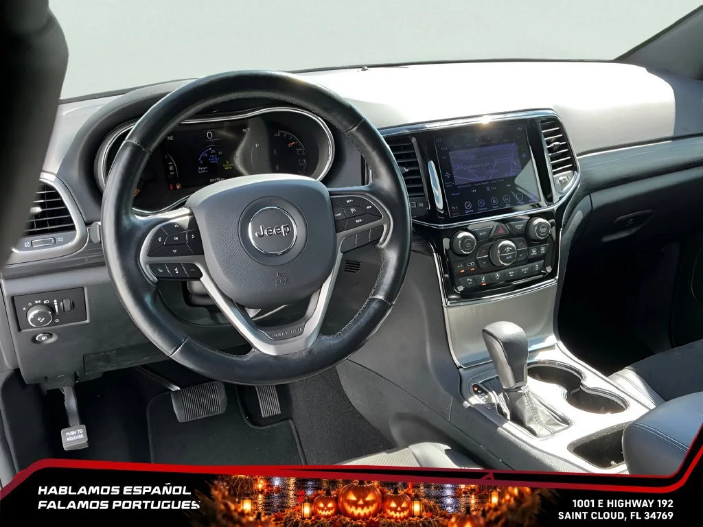 Used 2021 White Jeep Laredo X 4x2 image 22