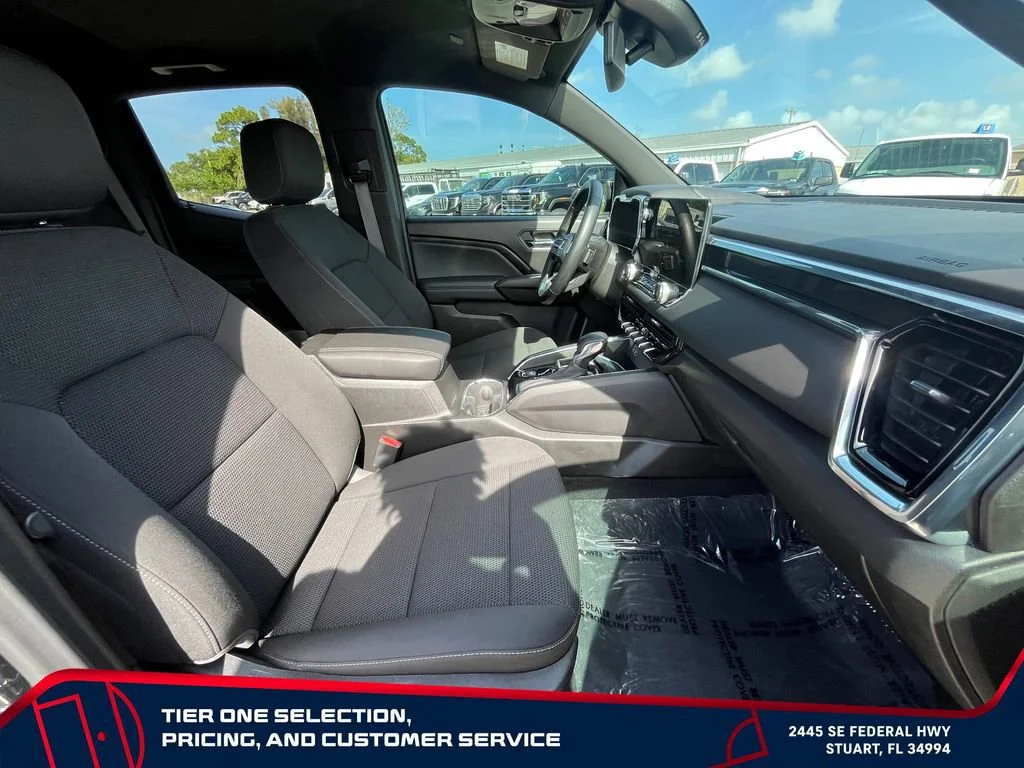 Certified Used 2025 Onyx Black GMC Elevation image 20