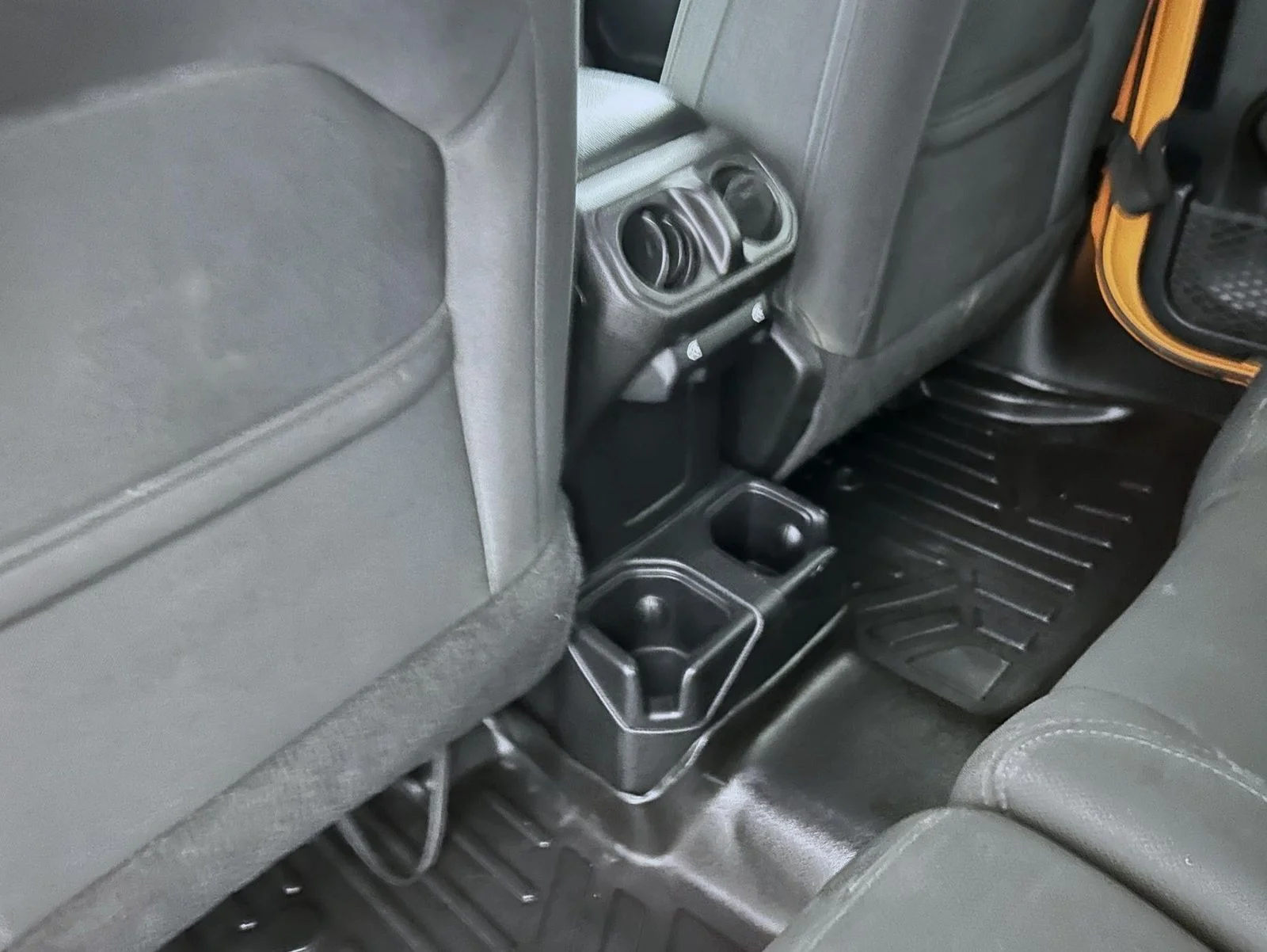 Used 2018 Orange Jeep Unlimited Sport S image 23