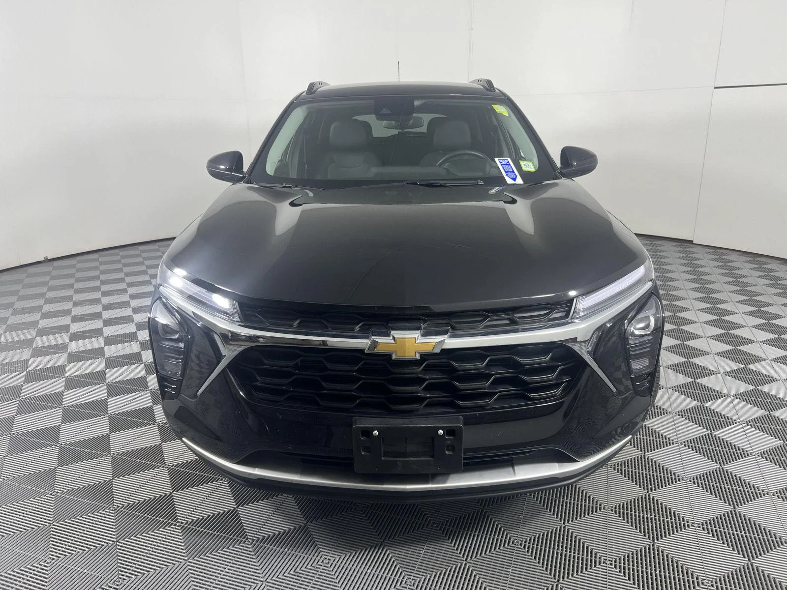 Used 2025 Mosaic Black Metallic Chevrolet LT image 5