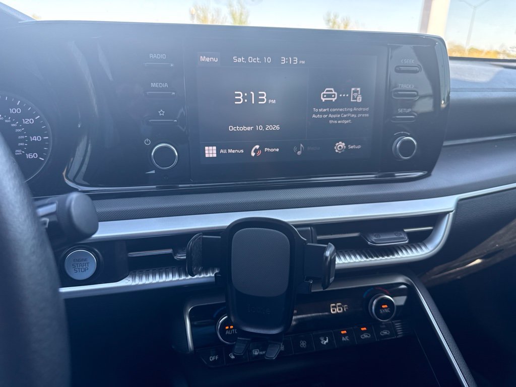 Used 2021 Silver Kia LXS image 13