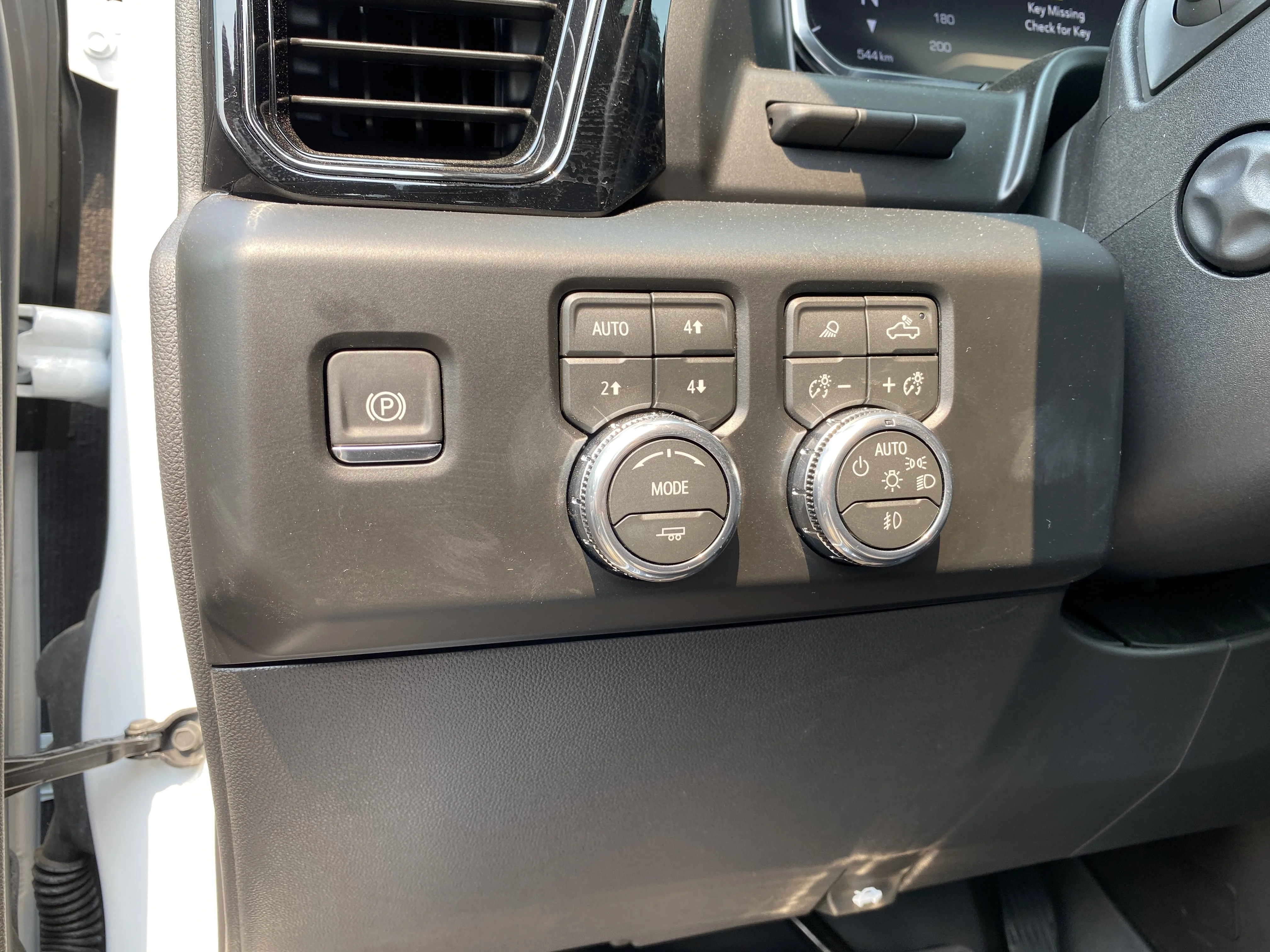New 2026 Summit White GMC AT4X image 25