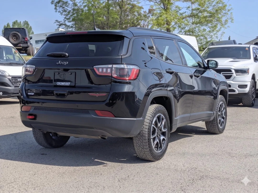 Certified Used 2024 Black Jeep Trailhawk - - 4x4 - Leather - Sun & Sound Grp - Alpine Audio - NAV & More! image 8