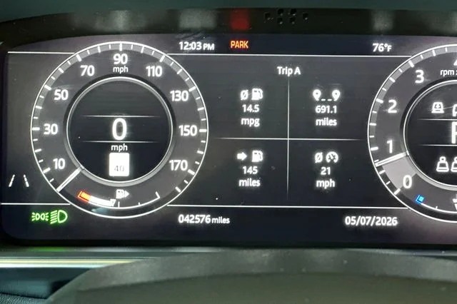 Used 2020 Eiger Grey Metallic Land Rover HSE Dynamic image 26