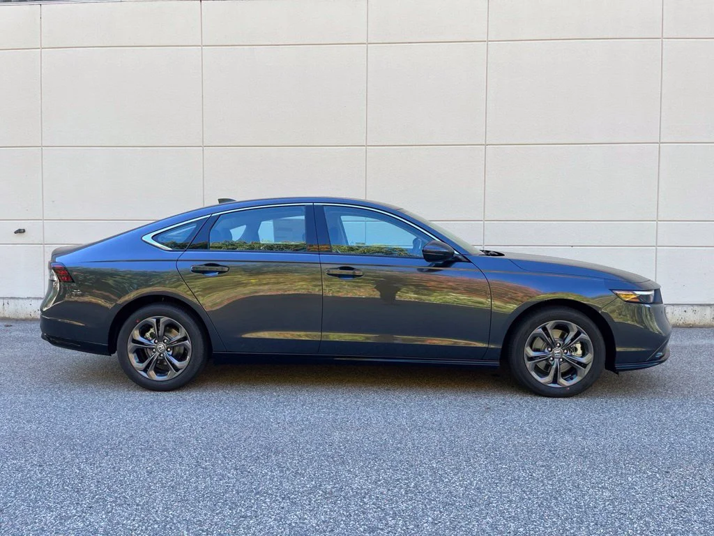New 2026 Meteorite Gray Metallic Honda EX-L Hybrid image 5