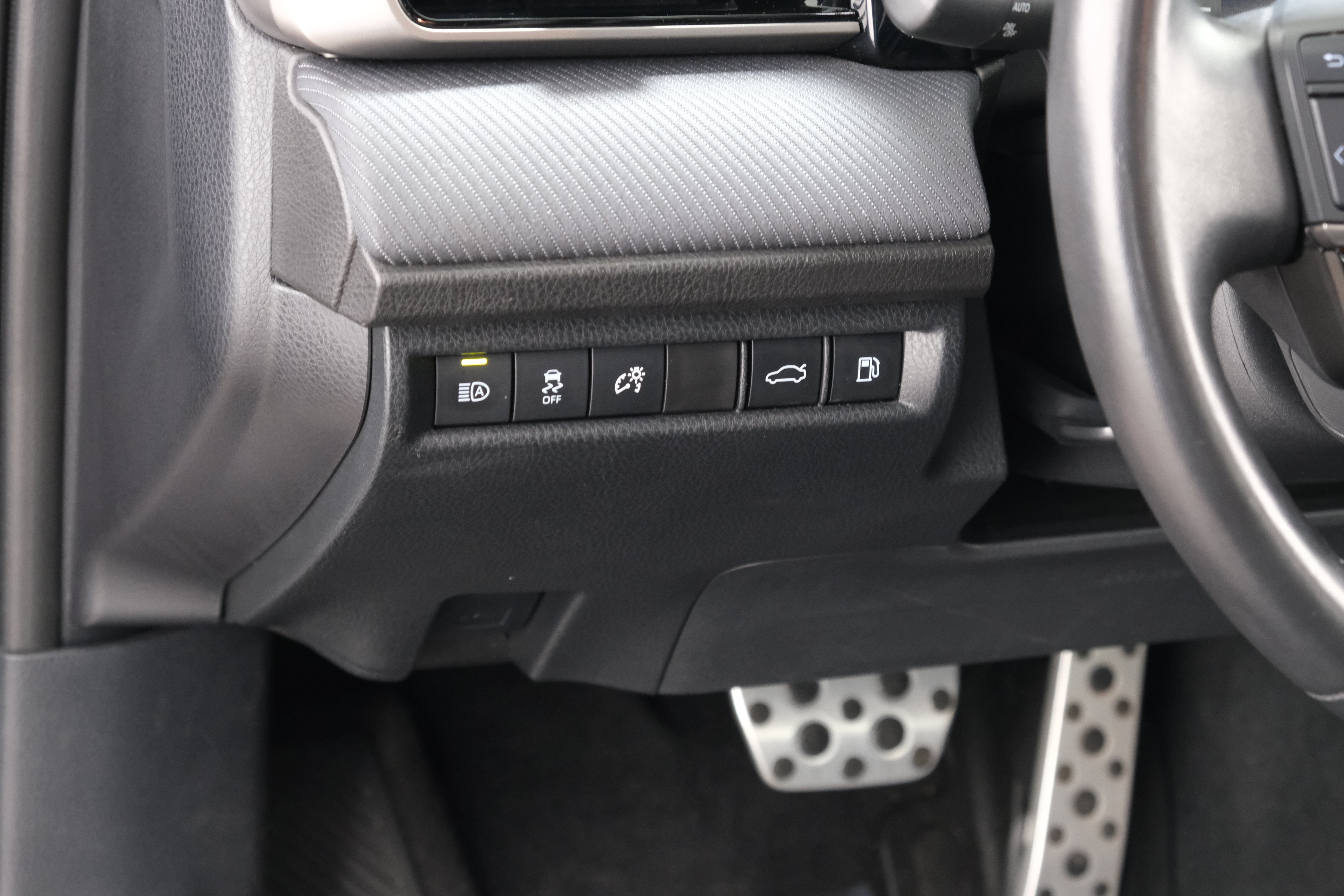 Used 2025 Heavy Metal Toyota SE image 27