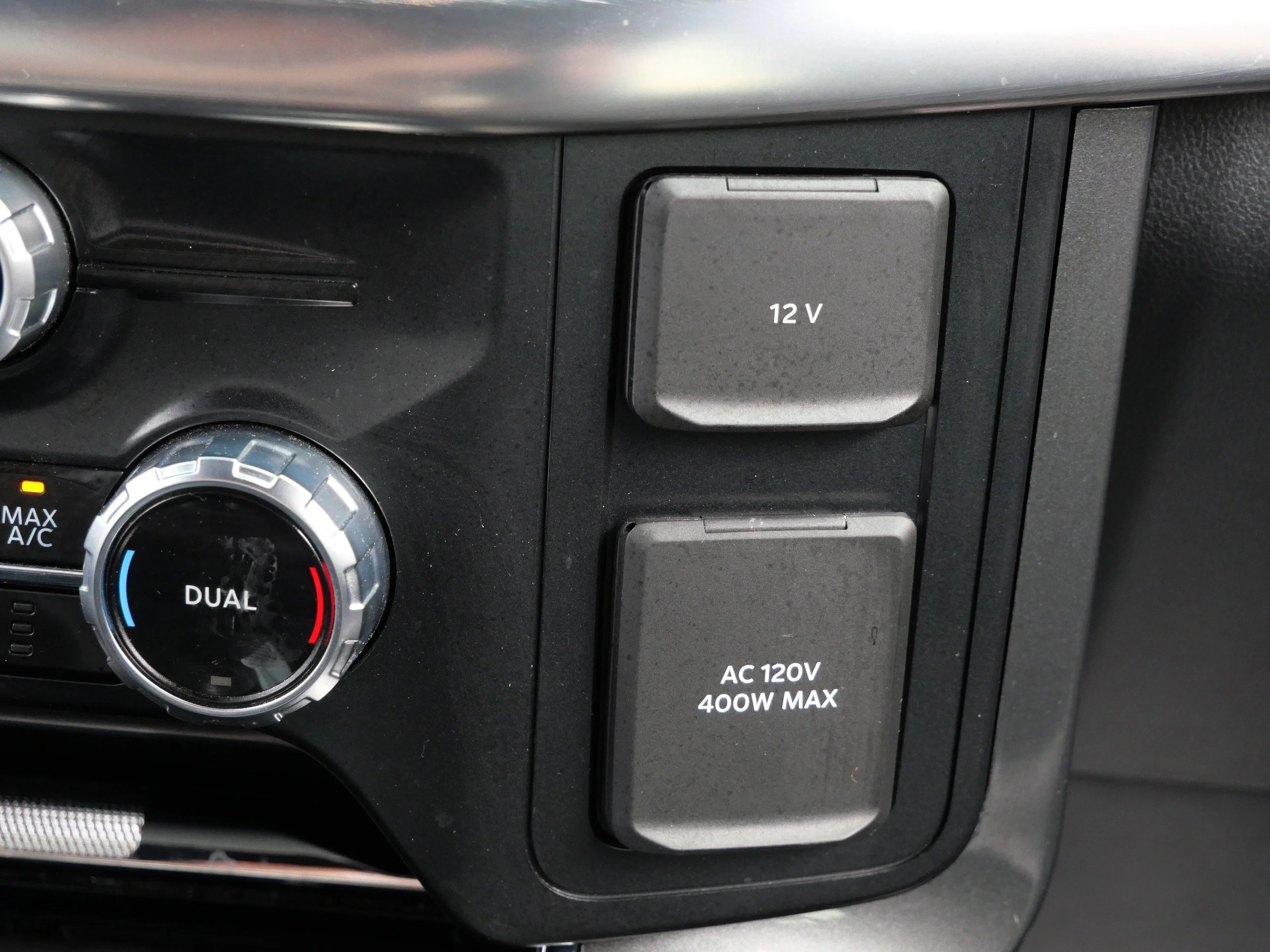 Certified Used 2023 Carbonized Gray Metallic Ford LARIAT image 32
