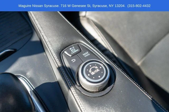 Used 2019 White INFINITI ESSENTIAL image 36
