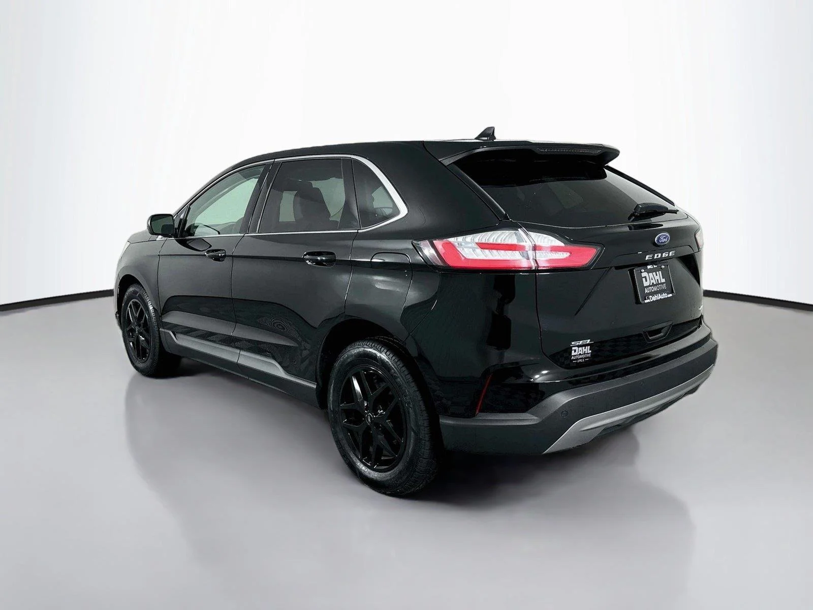 Used 2024 Agate Black Ford SEL image 10