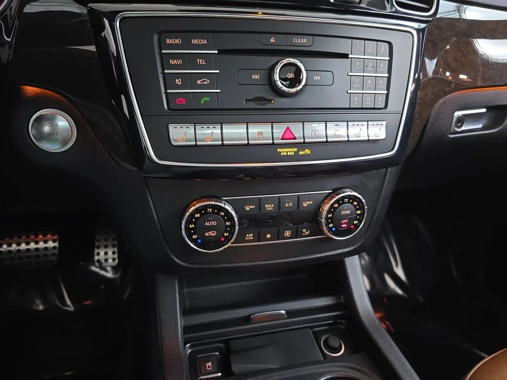 Used 2019  Mercedes-Benz GLE 43 AMG® image 24