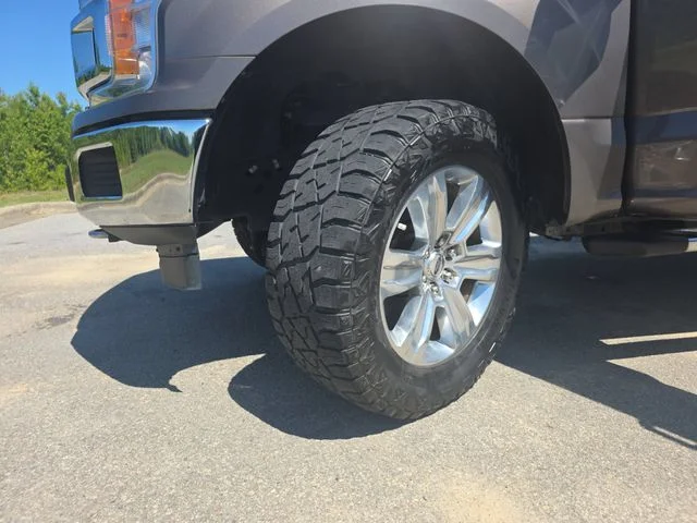 Used 2019 Gray Ford XLT image 32