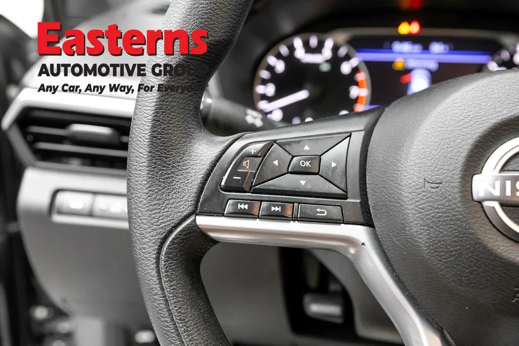 Used 2025 Gray Nissan 2.5 SV image 15